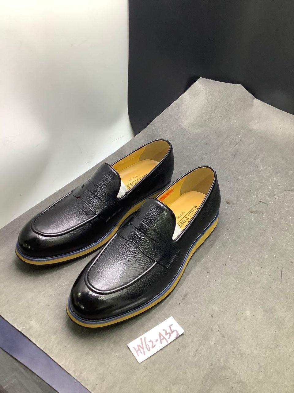 Chaussures Mocassin Noir HY62-A35 Homme 100% Cuir Véritable- Marron – Élégance & Confort Premium (Copie)