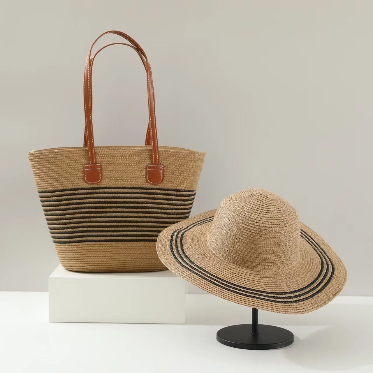 🏖️ Ensemble Été 2 Pièces : Chapeau de Paille & Sac Tissé Fourre-Tout E
