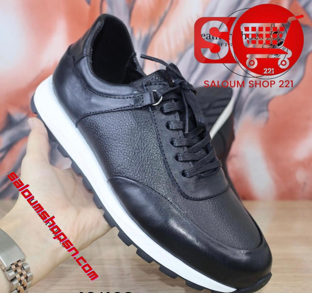 Chaussures Sneakers - Basket en Cuir Noir