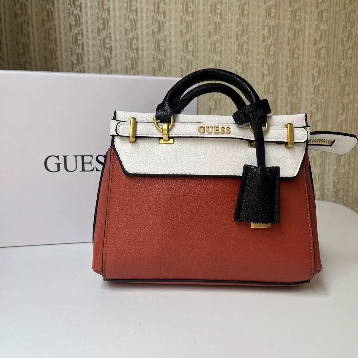 Sac à Main Guess en Cuir avec Détails