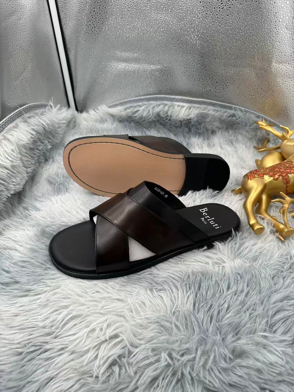 Sandales en Cuir Marron foncé Noir- Berluti N2