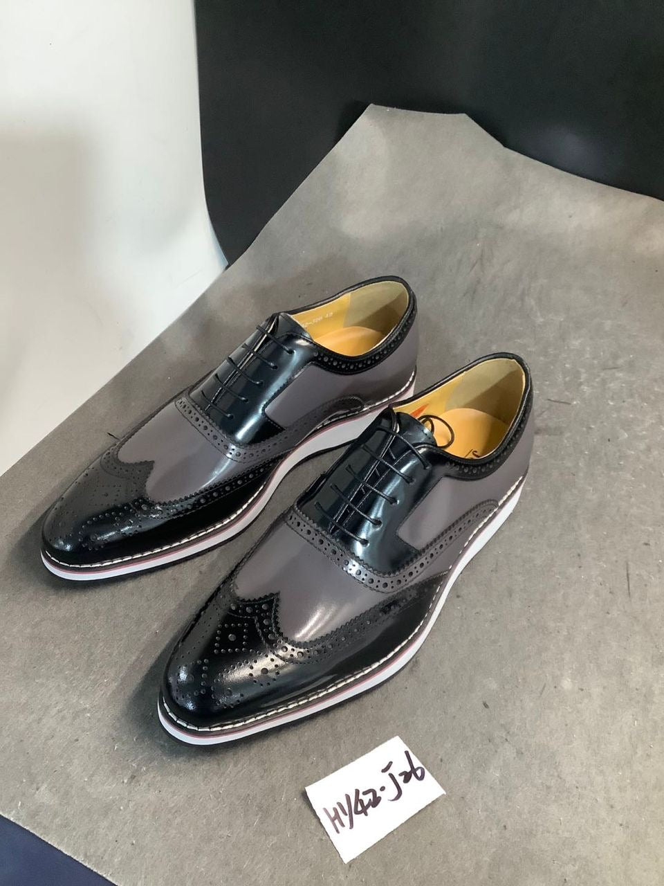 Chaussures de Ville  GRIS-NOIR YH42 -J06 Homme 100% Cuir Véritable – Élégance & Confort Pretium