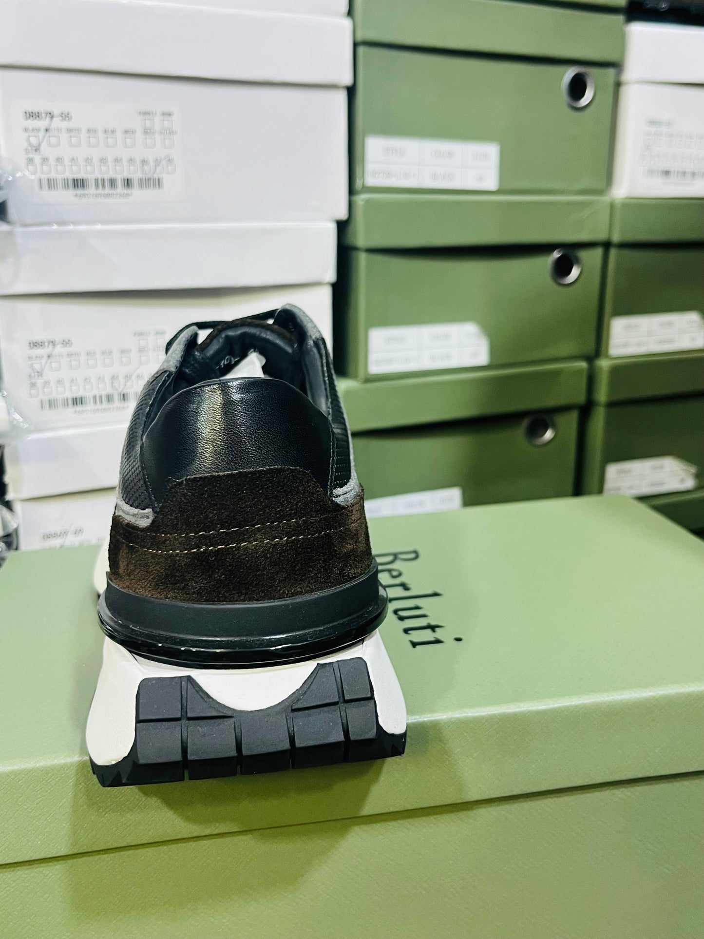 Sneakers Basket Luxe Artisan – Finition Patinée & Élégance Discrète Noir