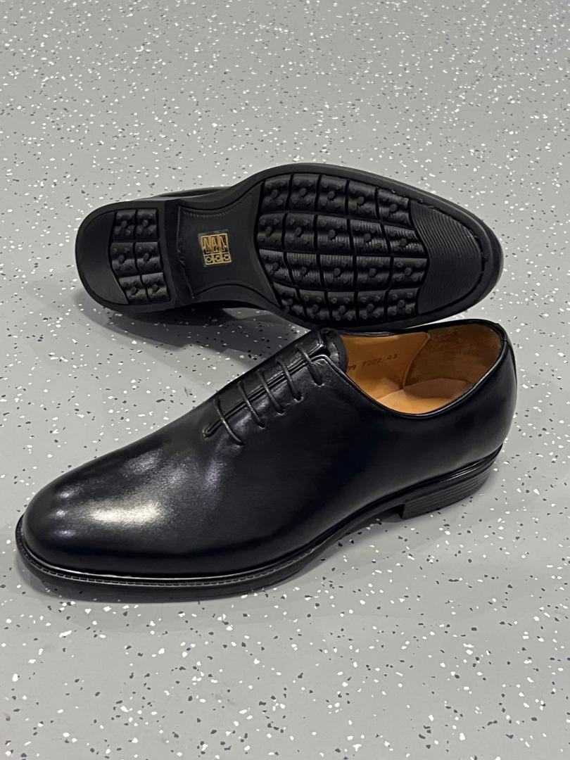 Chaussures de Ville Homme Noire en Cuir Modèle 2 Véritable Coupe carré – Pietro diMilano | Oxford Habillé